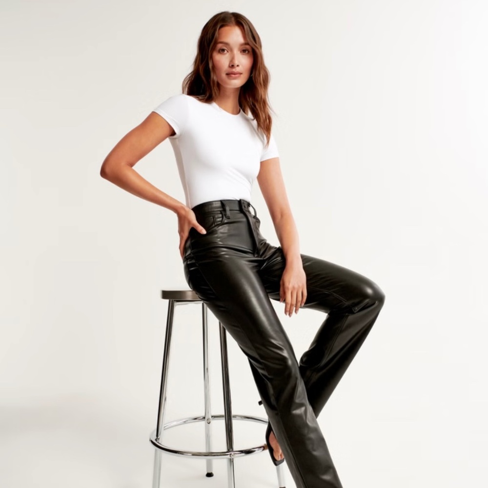 Abercrombie & Fitch Vegan Leather 90s Straight Pant in Black